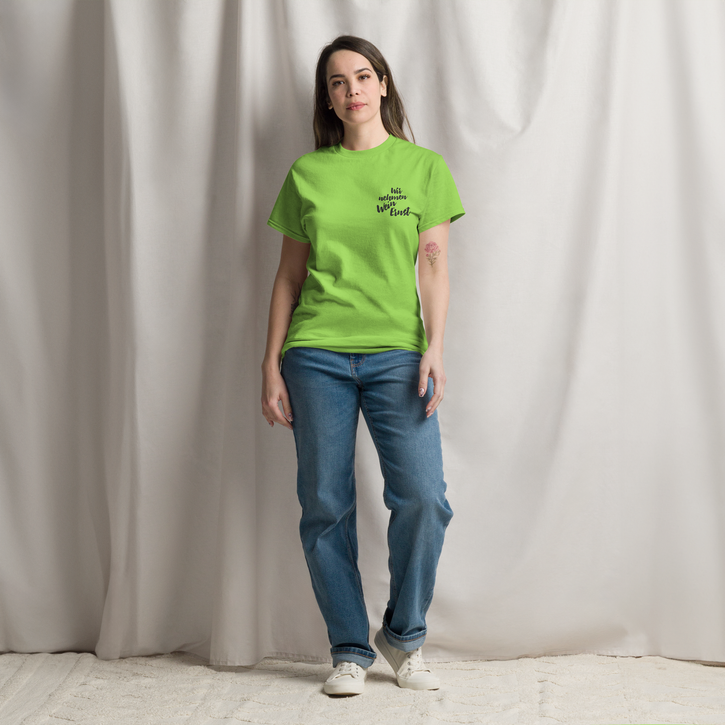 Wir nehmen Wein Ernst – Lustiges T-Shirt für Weinliebhaber & Genießer
